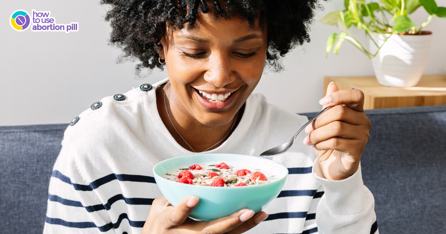 Que doivent conseiller les professionnels de santé concernant l’alimentation et la consommation de boissons pendant une interruption de grossesse médicamenteuse ?
